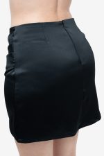 Mini jupe noire en Satin | Ms Georgette – Image 2